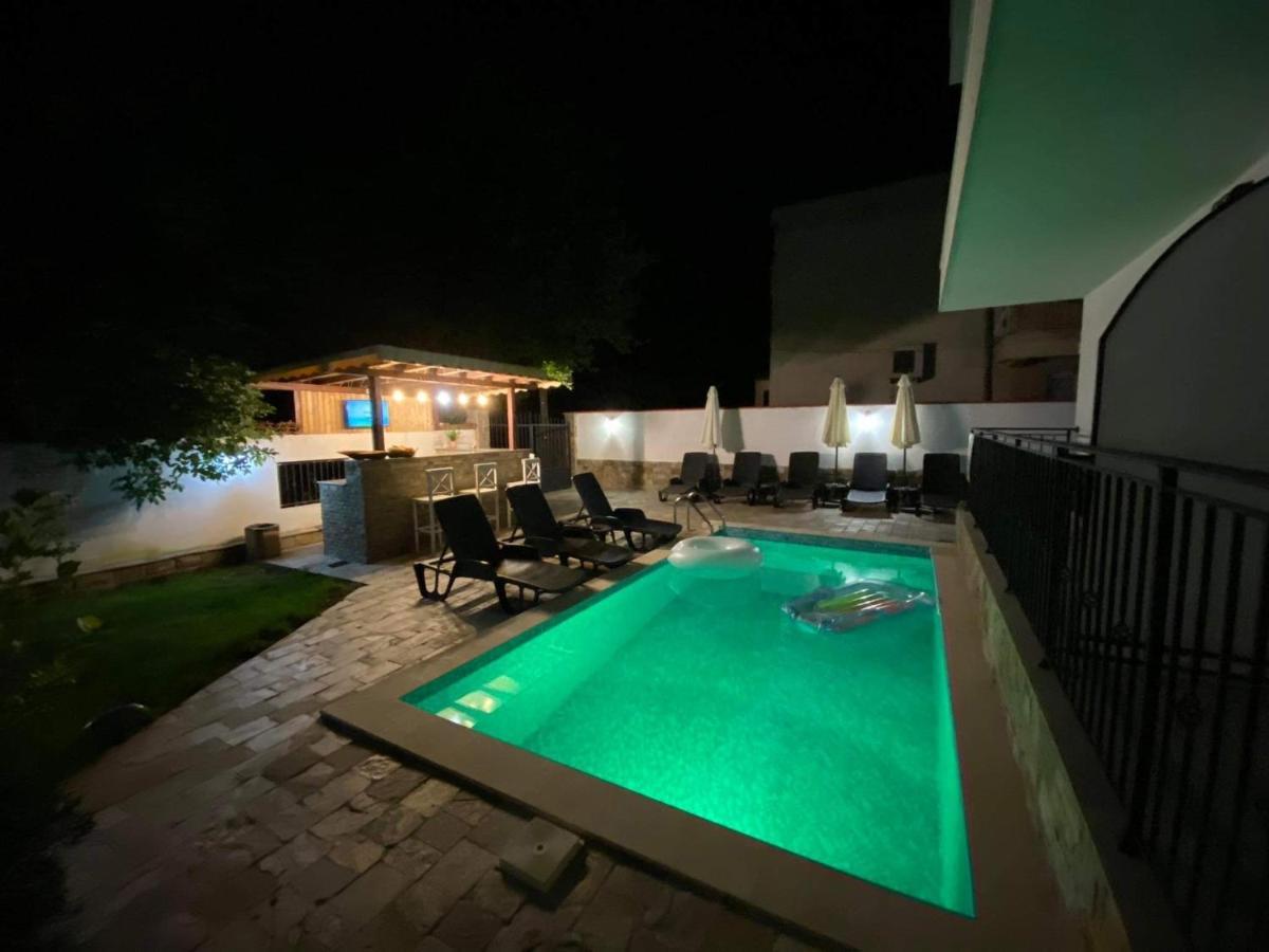 בורגאס Villa Aqua Family Hotel מראה חיצוני תמונה